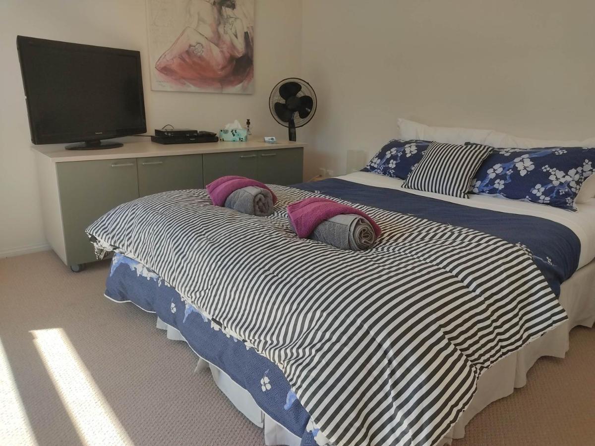 タカカ ゴールデン ケーブズ ベッド&ブレックファスト Bed & Breakfast エクステリア 写真